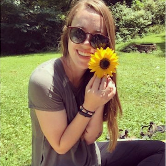 Meet your Posher, Breezy - Picture 1 of 1